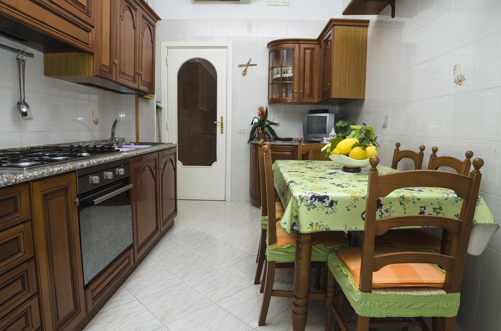 Casa Raffelina Διαμέρισμα Minori Δωμάτιο φωτογραφία
